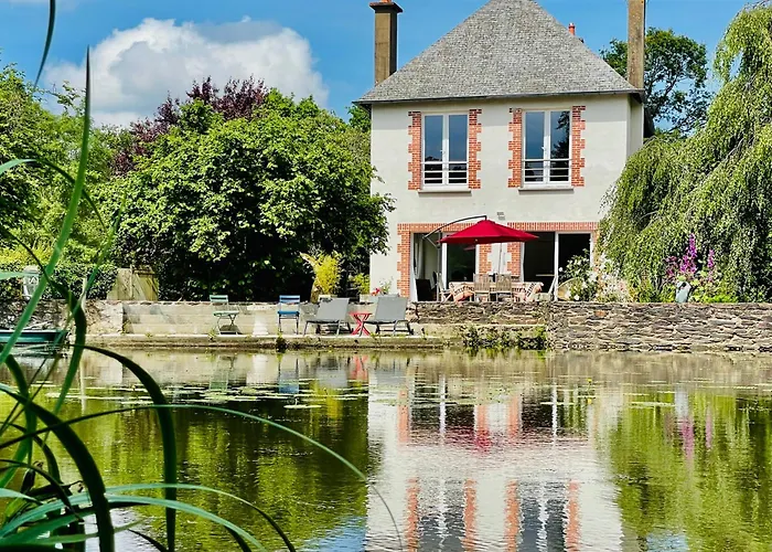 Le Moulin De Bury, Maison De Campagne Au Bord De La Riviere A 13 Kms Au Sud De Rennes
